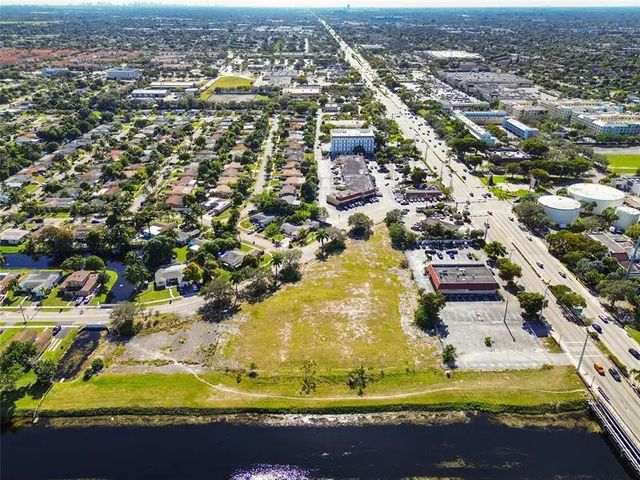 2 of 19 - 3900 Nw 37th St, Lauderdale Lakes, FL
