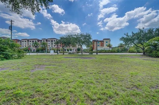 3 of 5 - 6404 Sw 46th St, Davie, FL