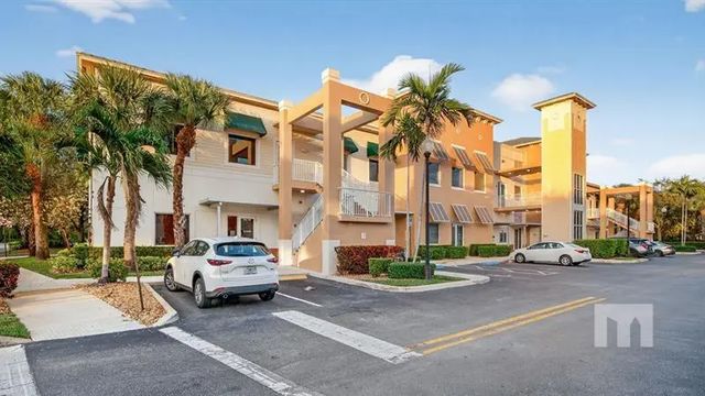 7450 Griffin Road 270, Davie
