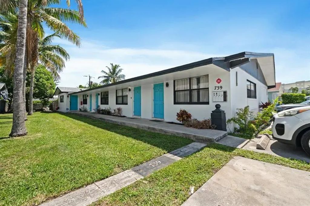 739 Ne 13th Ct, Fort Lauderdale