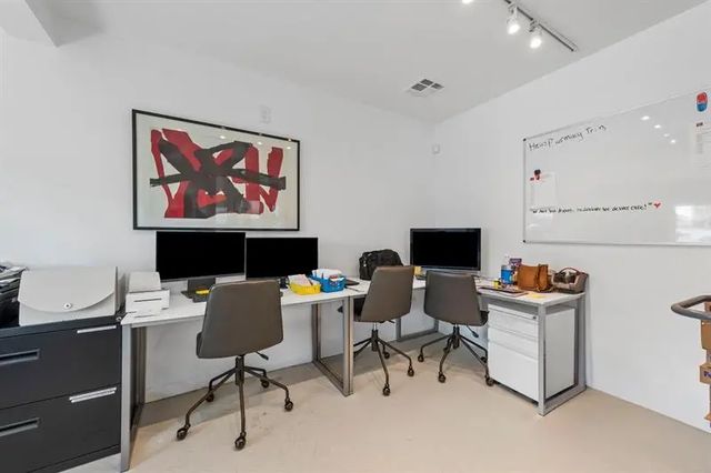 5 of 17 - 141 E Commercial Blvd, Oakland Park, FL