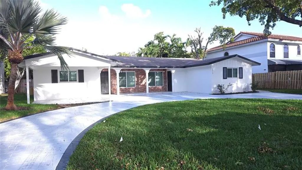 5210 Ne 14th Way, Fort Lauderdale