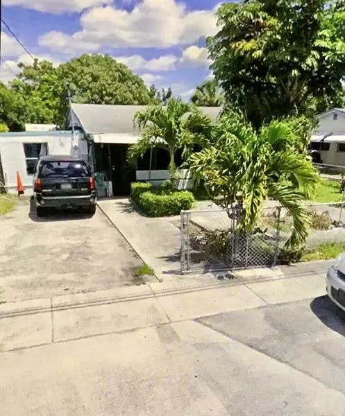 5663 Flagler St, Hollywood