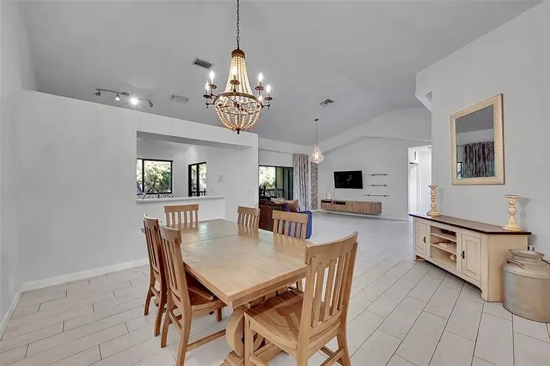 Photo of Listing #F10550069