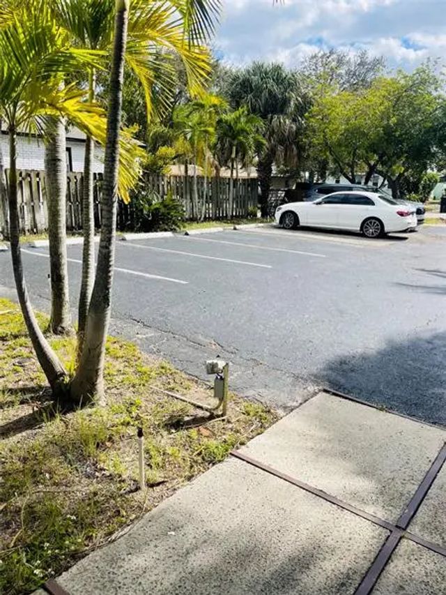 5 of 24 - 201 Se 19th St, Fort Lauderdale, FL