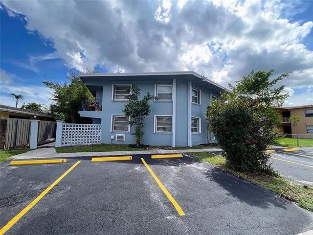 2 of 53 - 3760 Sw 1st St, Fort Lauderdale, FL