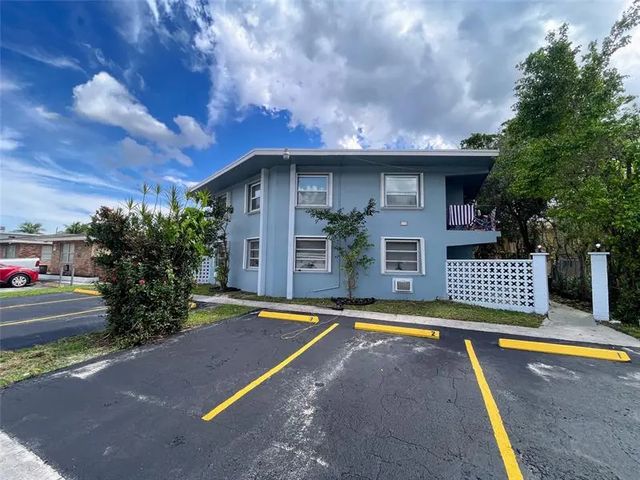 3 of 53 - 3760 Sw 1st St, Fort Lauderdale, FL