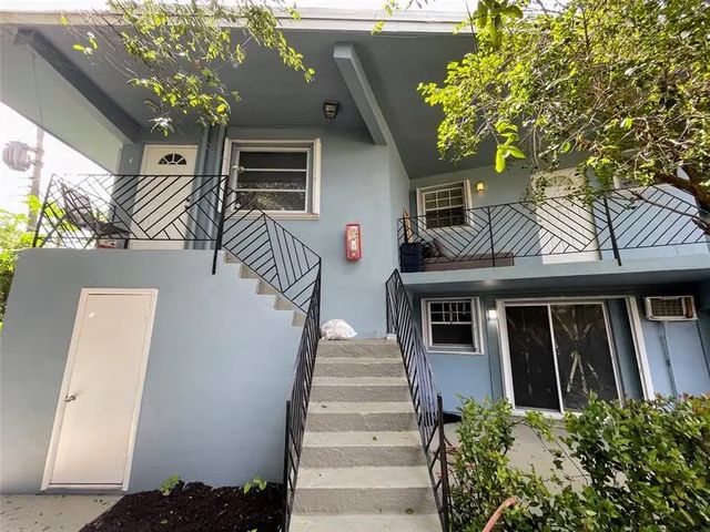 5 of 53 - 3760 Sw 1st St, Fort Lauderdale, FL