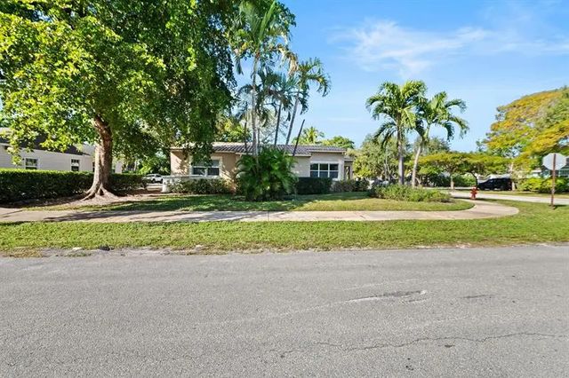 2 of 25 - 1901 Se 4th Ave, Fort Lauderdale, FL