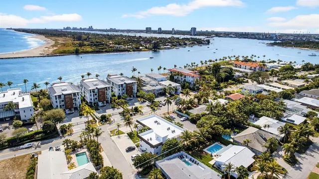 3 of 22 - 201 Inlet Way, Palm Beach Shores, FL