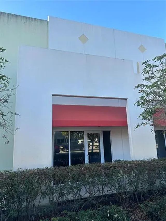 4 of 9 - 1500 W Copans Rd, Pompano Beach, FL