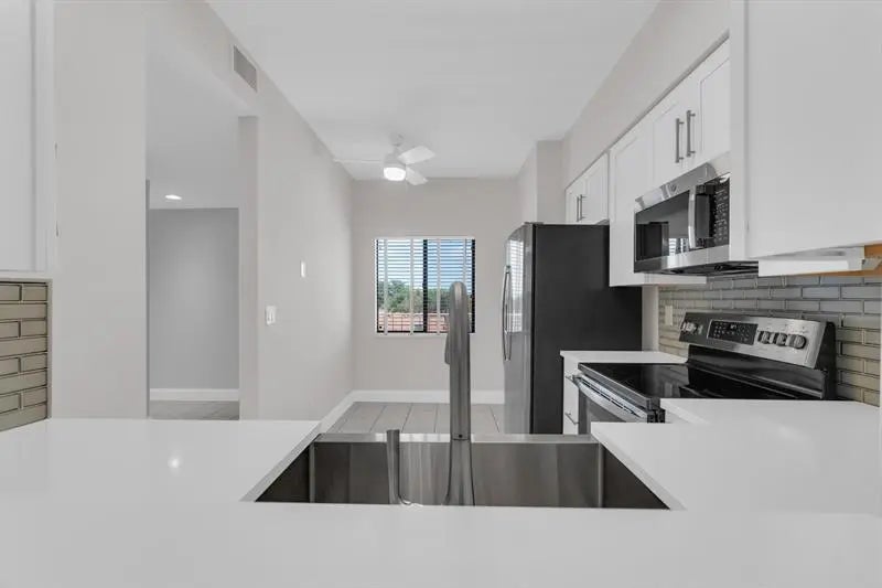 6241 Pointe Regal Cir 402, Delray Beach