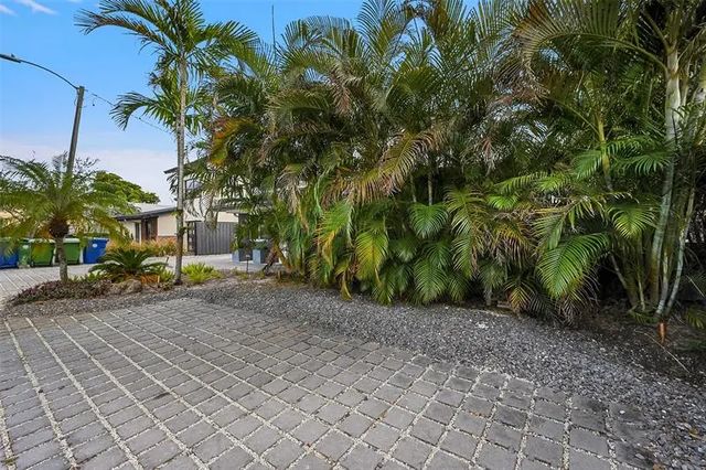 3 of 43 - 602 Ne 27th St, #1-2, Fort Lauderdale, FL