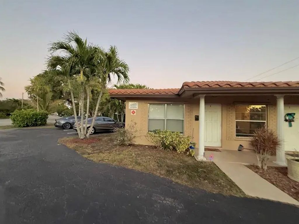 4117 Riverside Dr, Coral Springs
