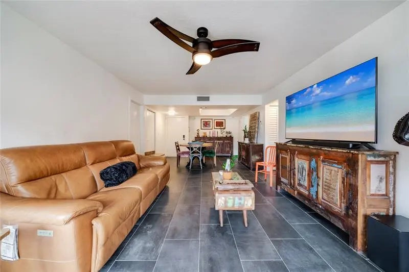 Photo of Listing #F10555009