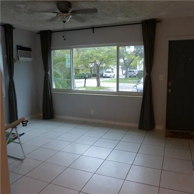 4 of 51 - 812 Ne 15 Avenue, Fort Lauderdale, FL