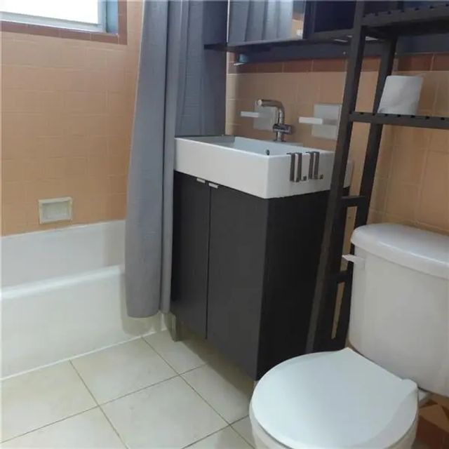 5 of 51 - 812 Ne 15 Avenue, Fort Lauderdale, FL