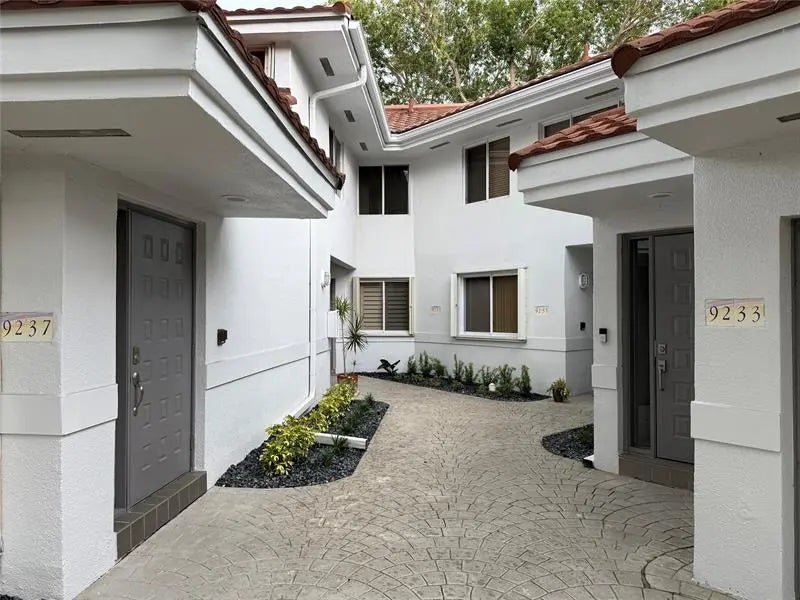 Photo of Listing #F10555477