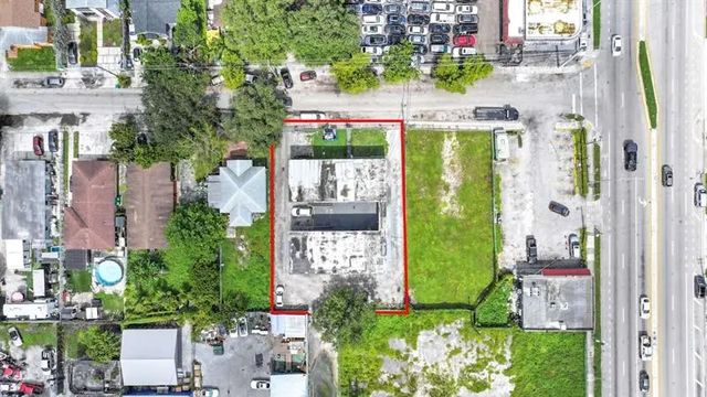 3 of 22 - 734 Nw 80th St, Miami, FL