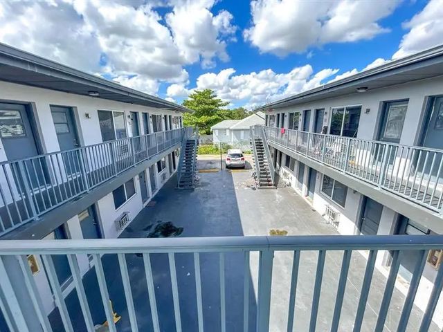5 of 22 - 734 Nw 80th St, Miami, FL