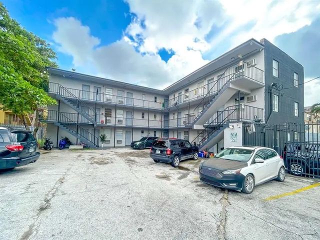 1261 Nw 59th St, Miami