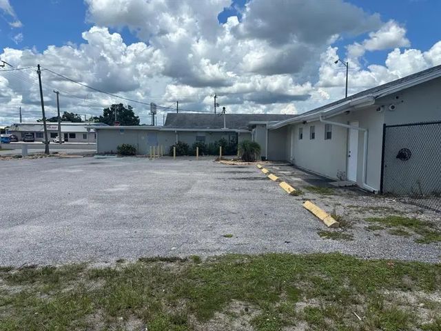 2 of 9 - 119 S Parrott Ave, Okeechobee, FL