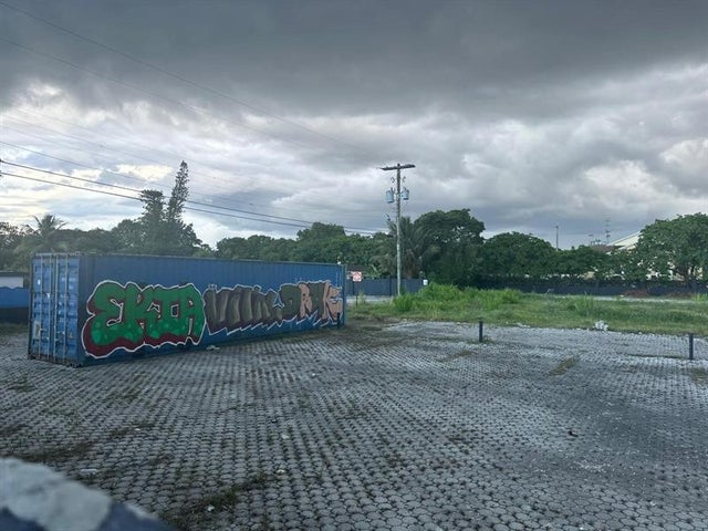 2 of 4 - 1430 Nw 119, Miami, FL