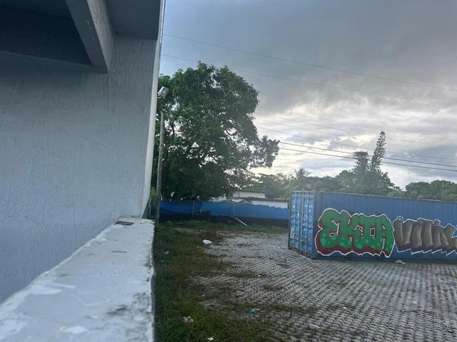 4 of 4 - 1430 Nw 119, Miami, FL