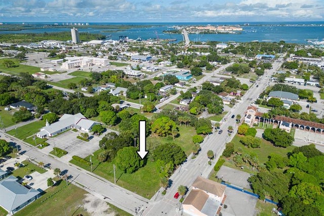 2 of 7 - 822 Avenue D, Fort Pierce, FL