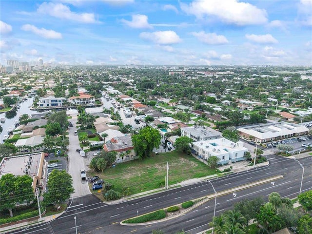 3 of 30 - 2716 Ne 14th Street Cswy, Pompano Beach, FL