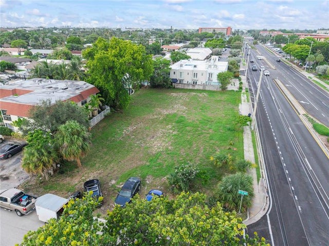 5 of 30 - 2716 Ne 14th Street Cswy, Pompano Beach, FL