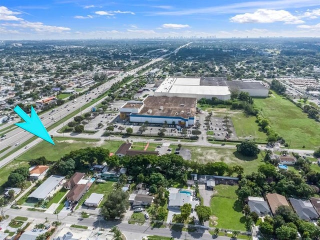 3 of 15 - 16600 Nw 44th Ct, Opa-Locka, FL