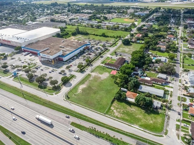 4 of 15 - 16600 Nw 44th Ct, Opa-Locka, FL