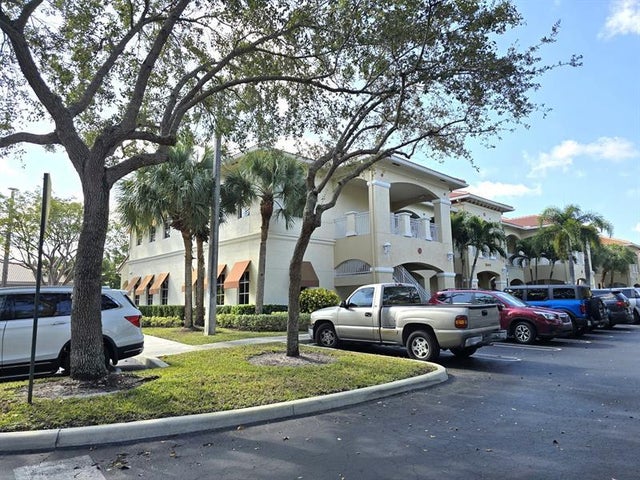 2 of 21 - 5411 N University Dr 104, Pompano Beach, FL