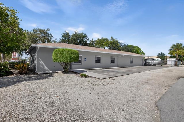 1 of 31 - 2520 N Dixie Hwy, Wilton Manors, FL