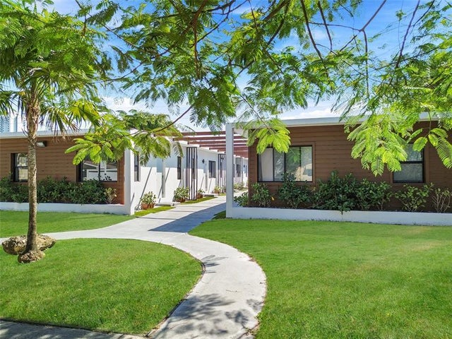 1 of 36 - 1946 Pierce St 1-11, Hollywood, FL