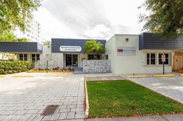 2 of 35 - 212 Se 8th St, Fort Lauderdale, FL