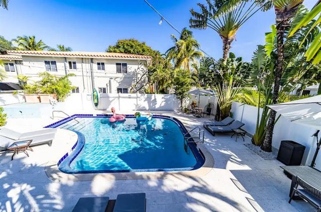 2 of 29 - 2617 Ne 13th Ct, Fort Lauderdale, FL