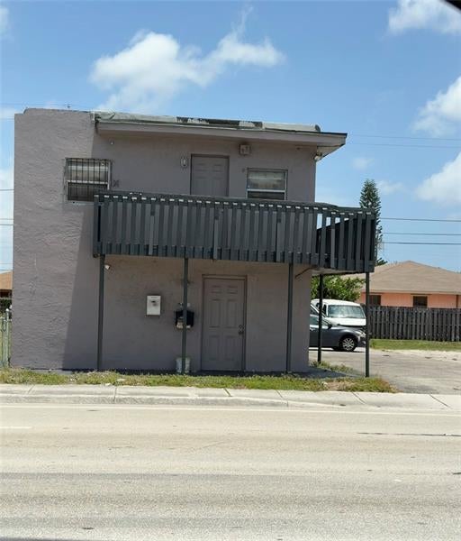 1 of 9 - 5621 Pembroke Rd, Hollywood, FL