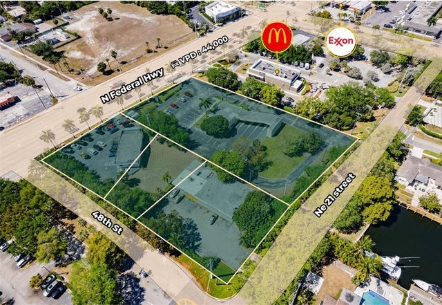 2 of 9 - 4820 N Federal Hwy, Lighthouse Point, FL