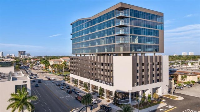 2 of 7 - 800 N Federal Hwy 1103, Hallandale, FL