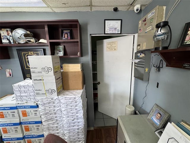4 of 27 - 3901 W 18th Ave 901a, Hialeah, FL
