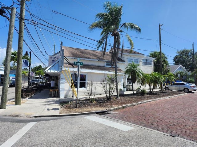 5 of 15 - 531-533 Athens Street, Tarpon Springs, FL