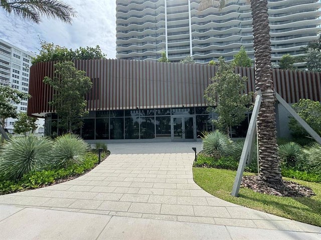 4 of 18 - 900 N Ocean Blvd Cu, Pompano Beach, FL