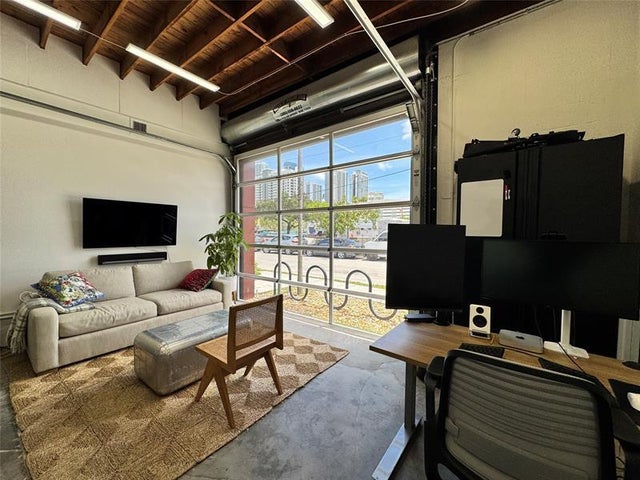 4 of 12 - 599 Sw 2nd Ave #d, Fort Lauderdale, FL