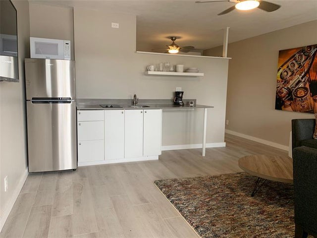5 of 25 - 1100 Ne 18th Ct 1-8, Fort Lauderdale, FL
