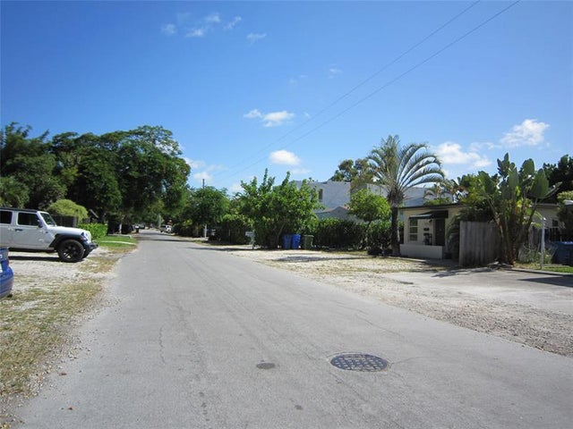 3 of 32 - 1129 Ne 16th Ave 1-5, Fort Lauderdale, FL