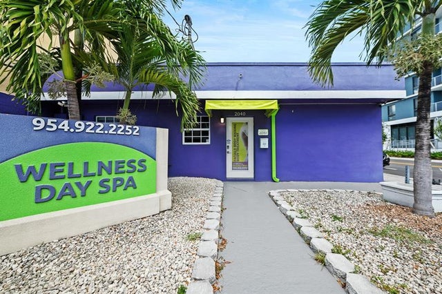 5 of 40 - 2040 N Polk St, Hollywood, FL