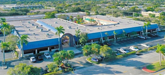 2 of 7 - 10190 Nw 47th St, Sunrise, FL