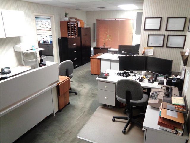 1 of 9 - 7800 W Oakland Park Blvd 100, Sunrise, FL